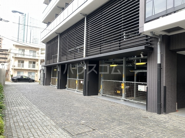 22/28 駐車場