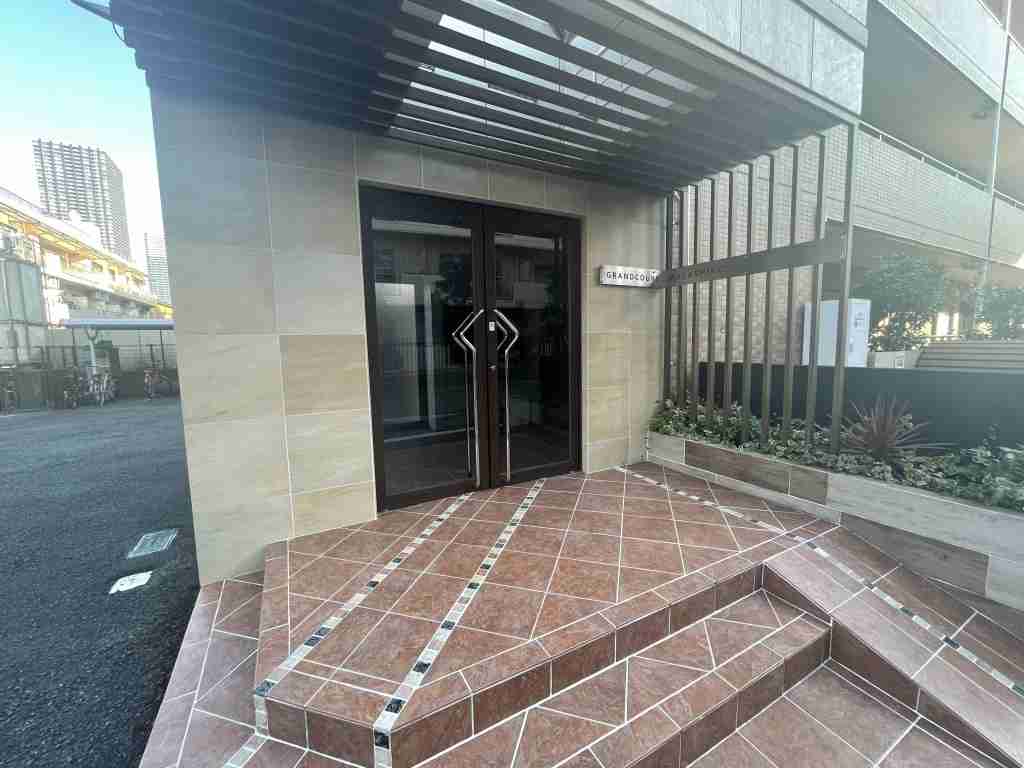 21/24 エントランス