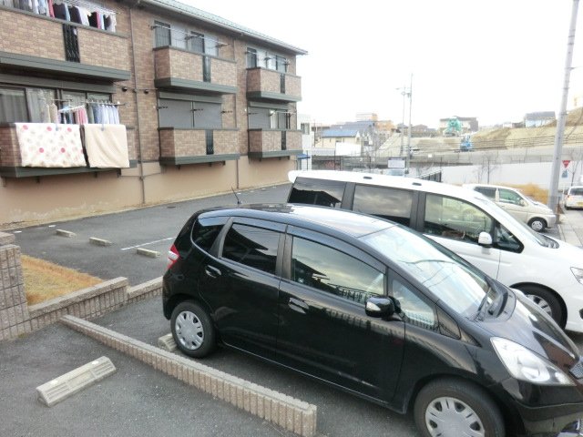 18/23 駐車場
