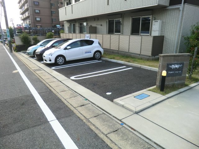 22/29 駐車場