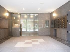 15/18 エントランス