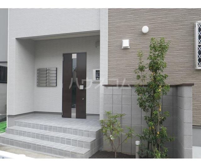 18/28 エントランス