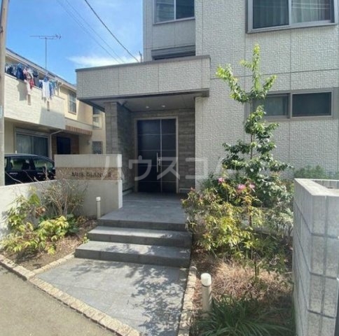 14/21 エントランス