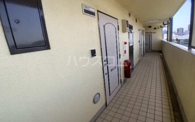 15/25 エントランス