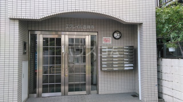 2/3 エントランス