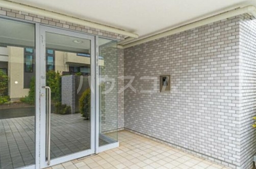 18/28 エントランス