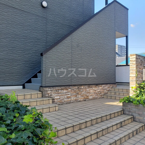 15/22 エントランス