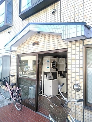 16/22 エントランス