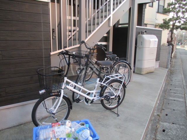 21/25 エントランス