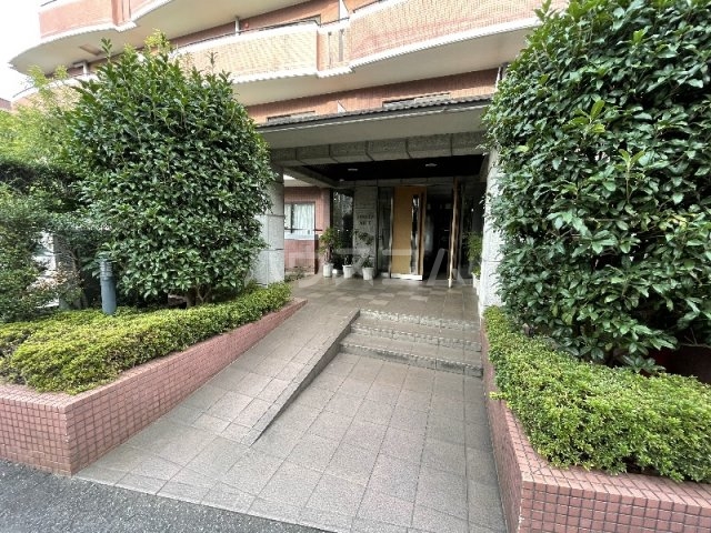 3/7 エントランス