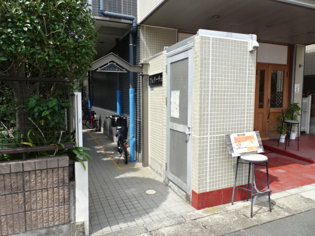 14/23 エントランス