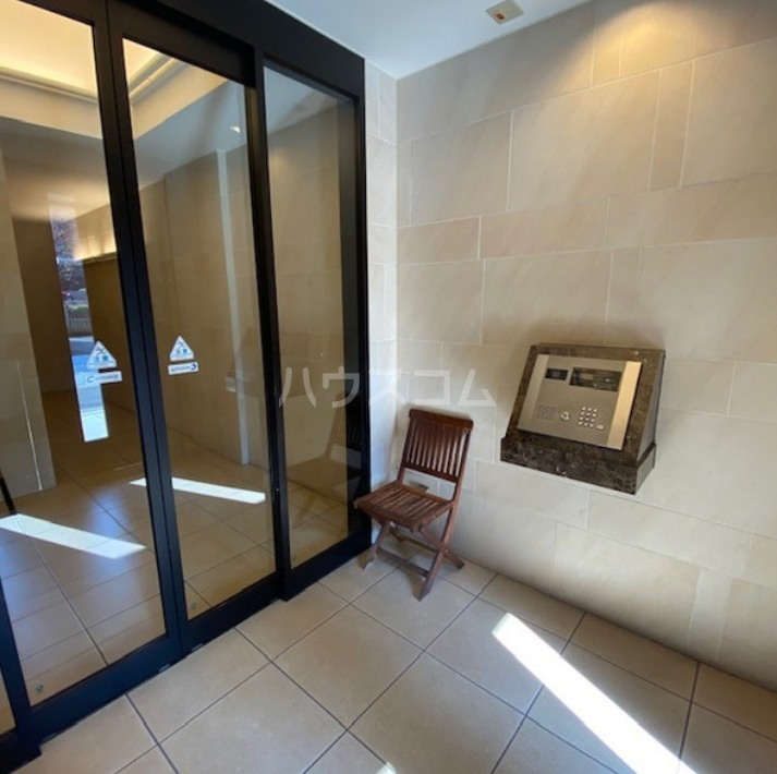 13/20 エントランス