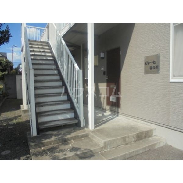 15/17 エントランス