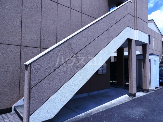 21/26 エントランス