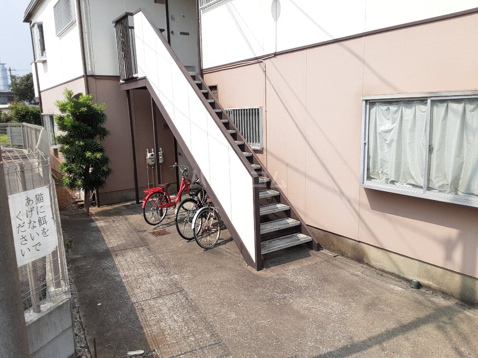 21/25 エントランス