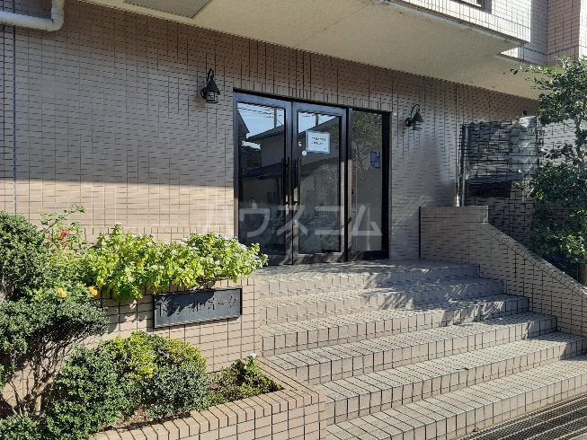 29/30 エントランス