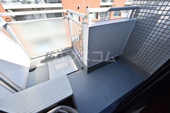 15/28 バルコニー