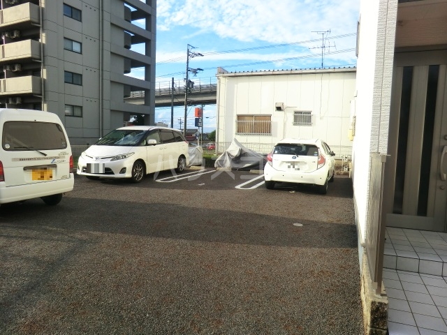 21/29 駐車場