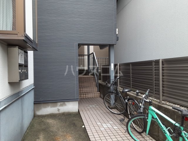 22/30 エントランス