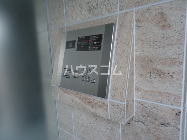 20/29 エントランス