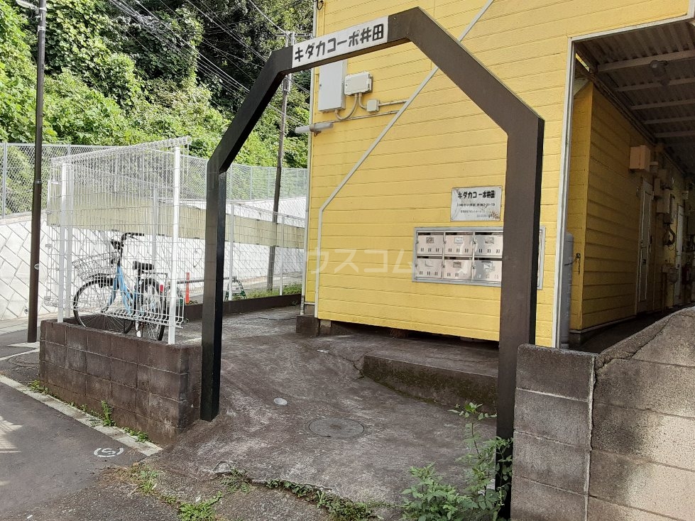 21/28 エントランス