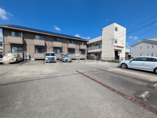 19/28 駐車場