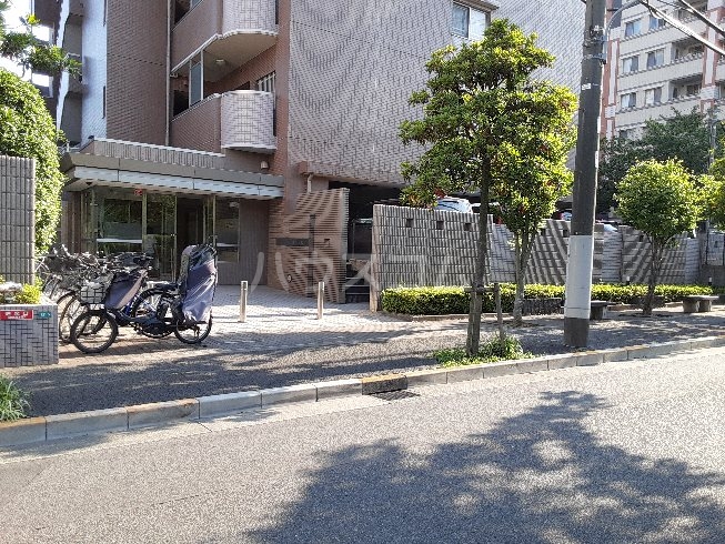 22/30 エントランス