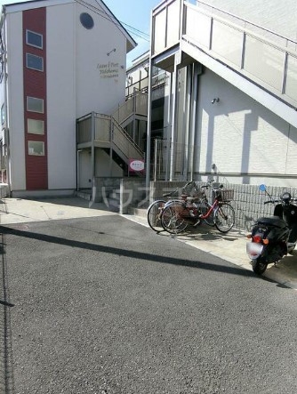 14/19 エントランス