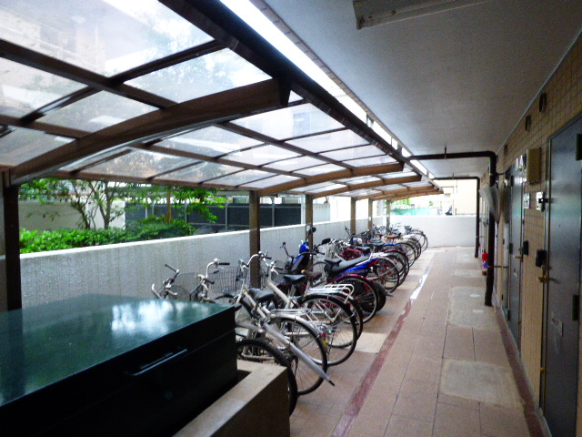 22/30 エントランス