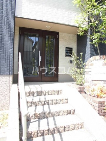 21/29 エントランス