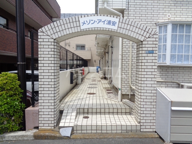 17/25 エントランス