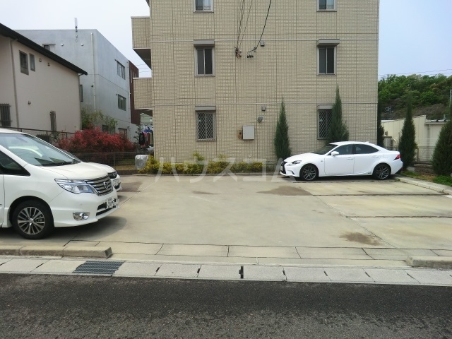 20/23 駐車場