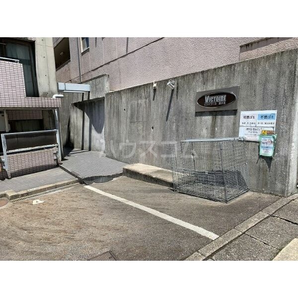 14/18 エントランス