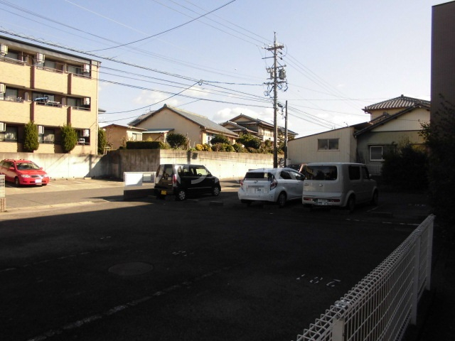 22/30 駐車場