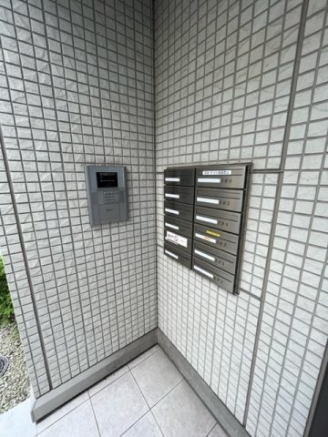 21/30 エントランス