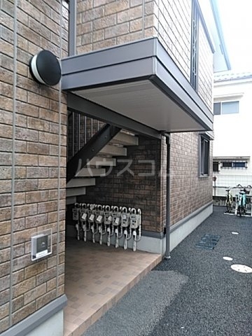 20/30 エントランス