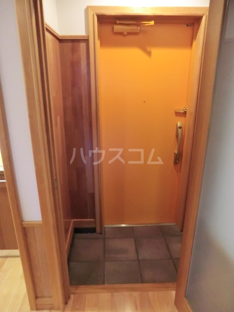 14/30 玄関