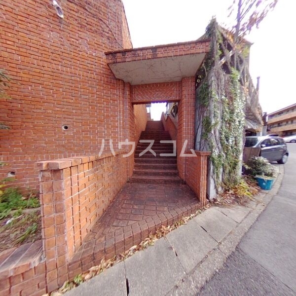 13/24 エントランス