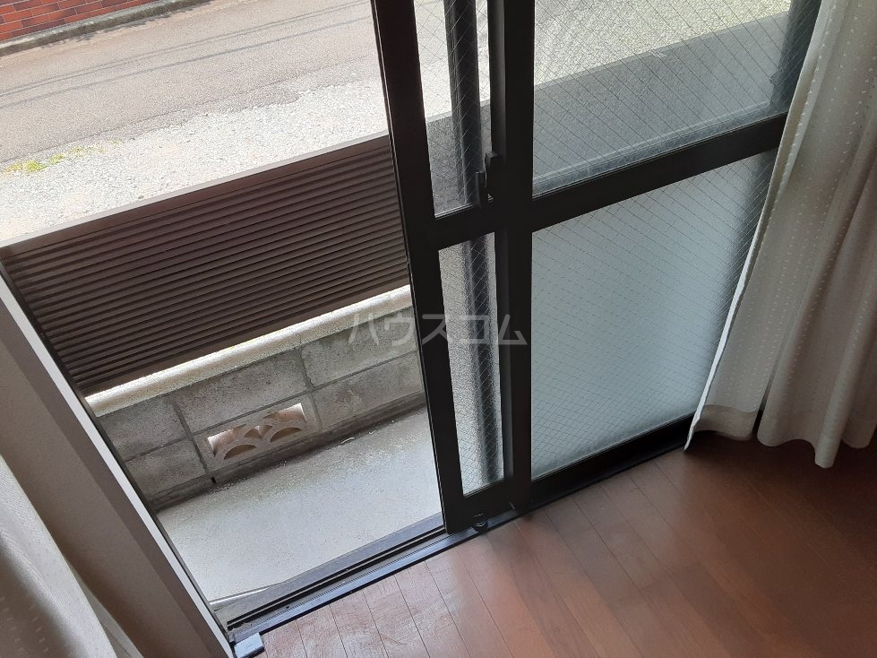 16/27 バルコニー