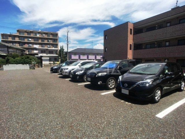 21/30 駐車場