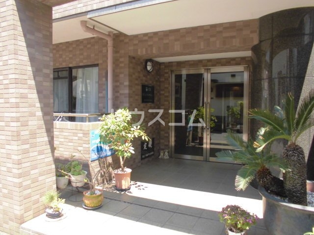 17/26 エントランス