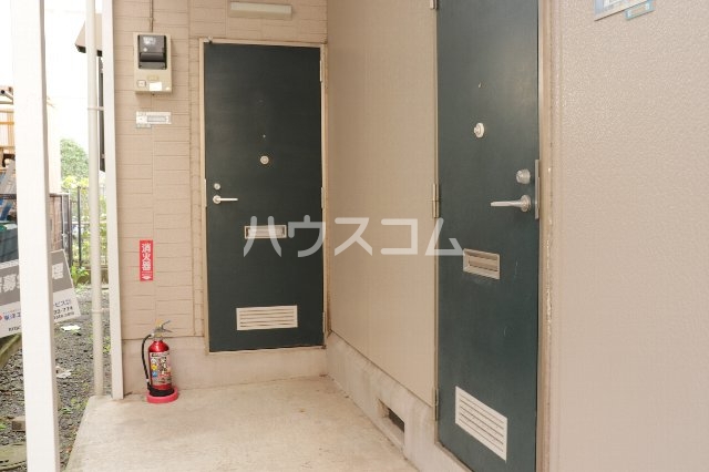 24/30 エントランス