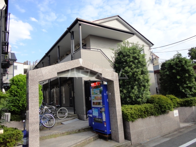 16/17 エントランス