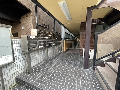 21/29 エントランス