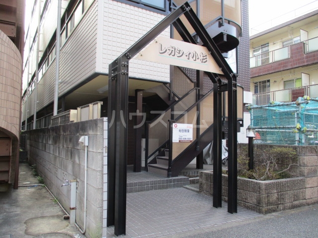 20/27 エントランス