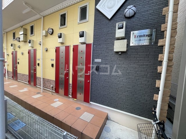 21/24 エントランス