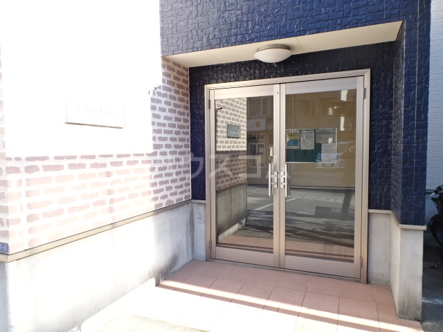 15/25 エントランス