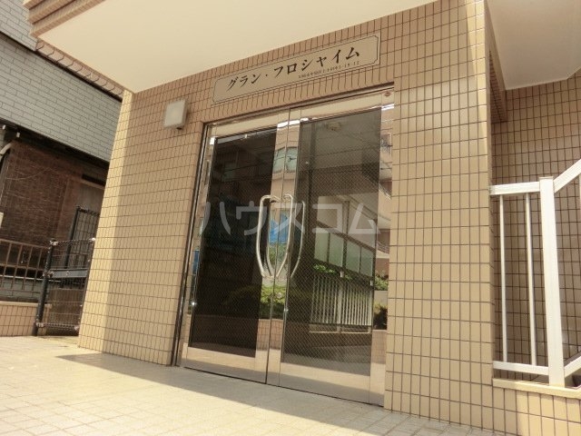 22/30 エントランス