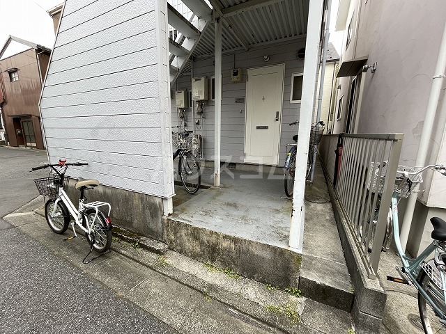 3/7 エントランス