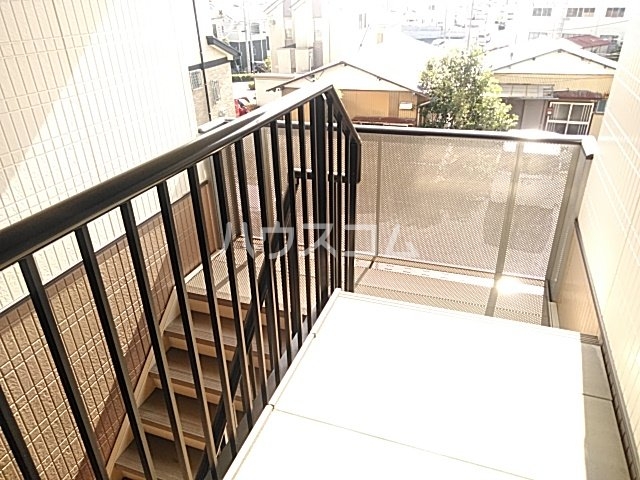 26/30 エントランス